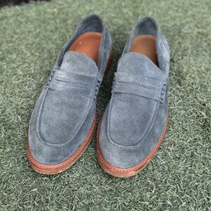 Sapato Loafer Camurça